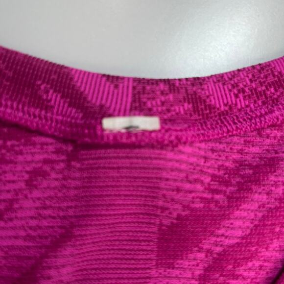 Lululemon Swiftly Tech Short Sleeve Shirt 2.0 Sz 6
Mesh Camo PowPink/Ripened Ras - Picture 6 of 15